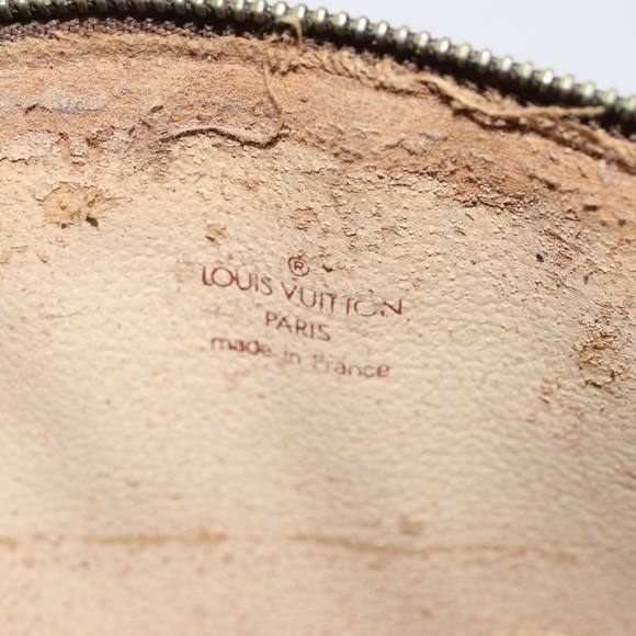 LOUIS VUITTON Monogram Trousse Demi Ronde Cosmetic Pouch M47520 LV Auth 82041 - Picture 9 of 16